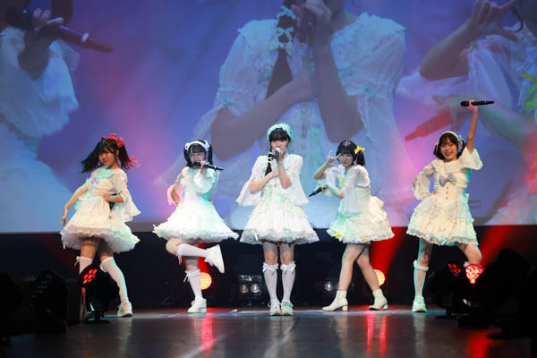 アイドルグループ Make up Harmony ステージ