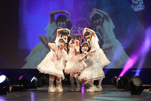 アイドルグループ Make up Harmony ステージ