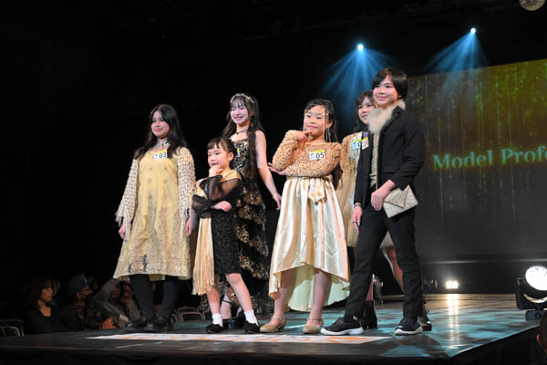 モデル専門コースファッションショー03