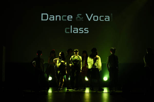 ダンス＆ヴォーカルコースファッションショー02